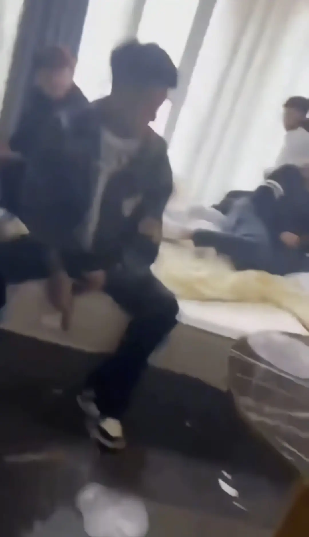 长春万达公寓精神小伙【1-10】全集高清播放_《吉林长春万达公寓精神小伙》完整版视频_迅雷/UC网盘资源免费下载