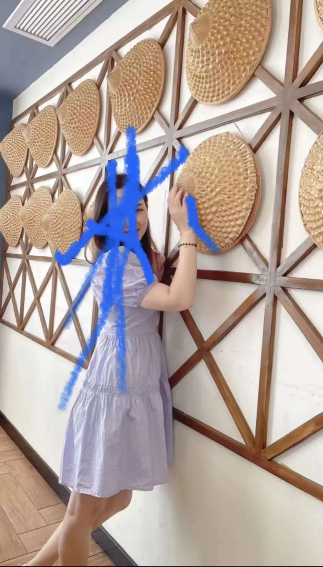 《射阳周大福珠宝网红》三段视频完整版哪里能看？_射阳周大福珠宝网红一女战3男原版高清资源_夸克网盘+迅雷磁力链接免费下载