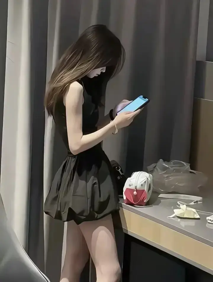 大四学姐黑色短裙11分钟完整版泄露_未删减高清原画质独家资源_迅雷极速下载通道已开启_学姐黑色短裙穿搭全过程_全网最清画质一次看够