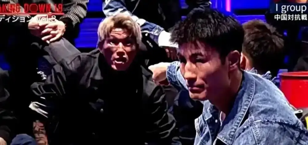 《中国五位猛将出征日本黑帮格斗赛》超清在线免费观看_中国五位猛将杀入日本街头赛事完整版_1080P高清画质无删减中国五位猛将出征日本黑帮格斗赛