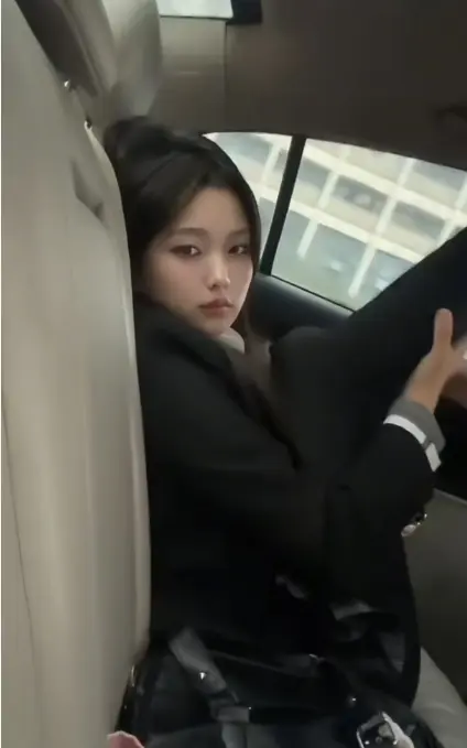 《厚黑女司机》无删减完整版资源_美女司机第一视角驾驶教学_网盘在线观看免下载_厚黑学新手司机必看视频