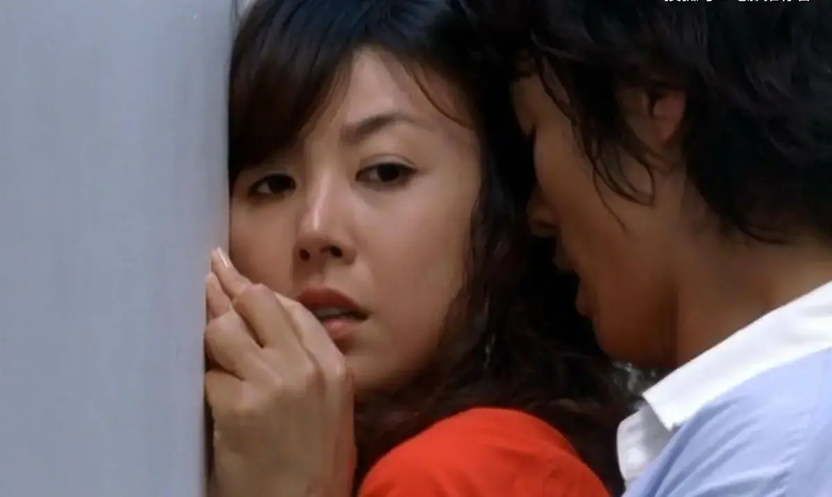 韩国伦理电影《爱人》未删减完整版在线看｜HD中字高清无卡顿播放体验｜爱人韩国限制级爱情片百度云资源下载——欲望与道德的边界探索