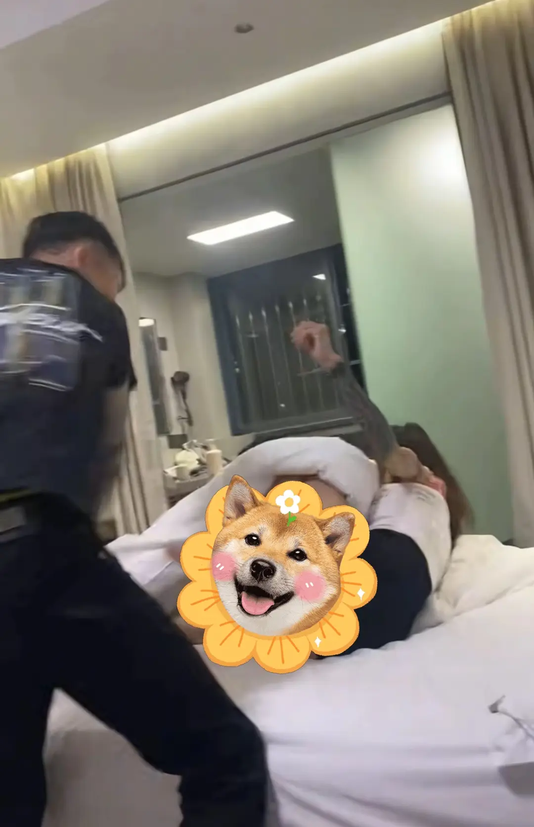 《精神小伙皮带哥皮带男抽人》现场超清视频_精神小伙皮带哥抽人完整版_皮带男抽人无广告免费看_1080P高清画质播放