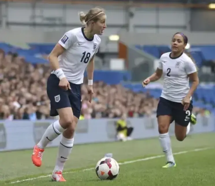 《Footballer moms》HD中文字幕下载 - 聚焦职业女性运动员的育儿故事 - 温暖治愈的家庭成长影片